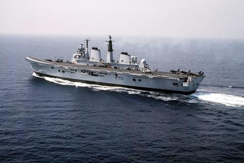 Британия обеспокоена передвижениями российских кораблей у ее границ